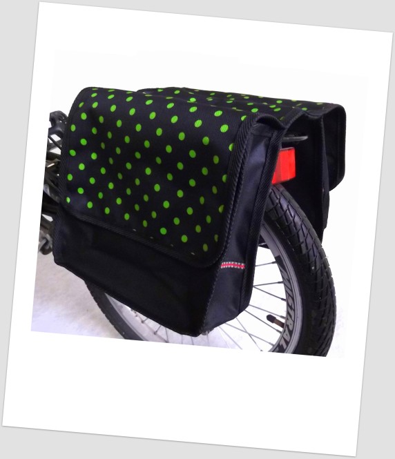 Baby-Joy Fahrradtasche JOY Kinderfahrradtasche Satteltasche Gepäckträgertasche 2 x 5 Liter 36 Dots Little 3 Green